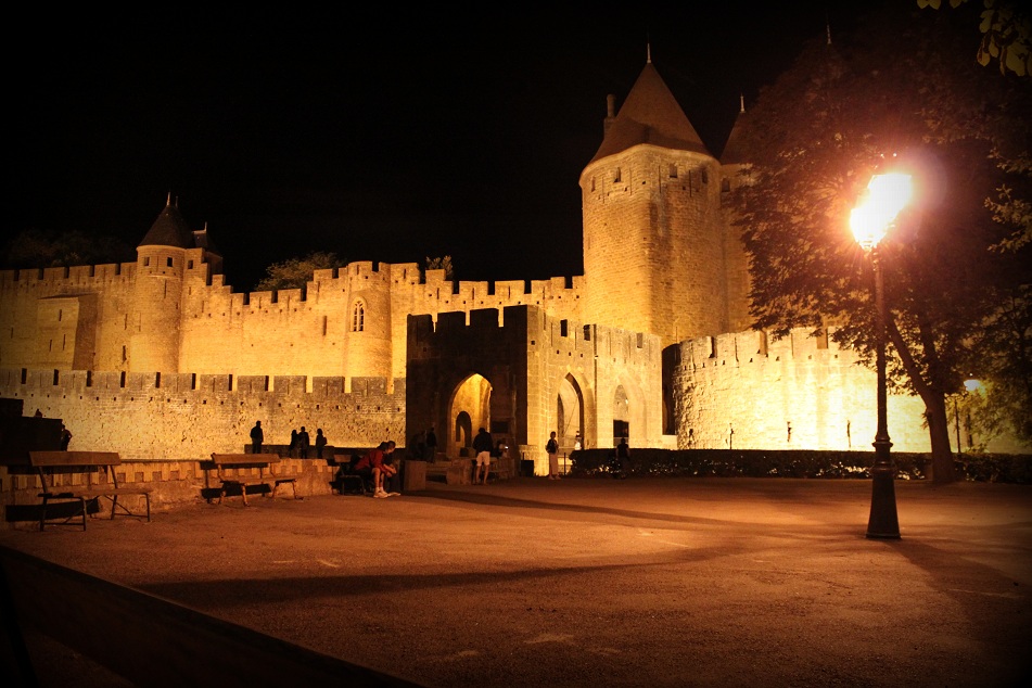 cité de carcassonne de nuit 